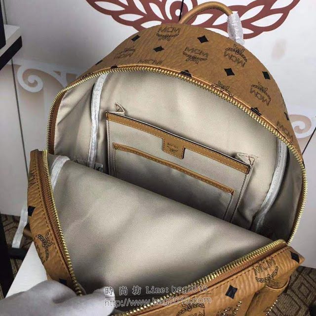 MCM雙肩背包 原單 5927小號 Gunta“M”字形鉚釘背包 金屬鉚釘 MCM女背包  mdmc1136